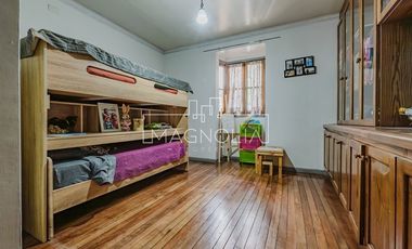 Casa en Venta en ESPECTACULAR CASA DE DOS TERRENOS EN PASAJE PRIVADO