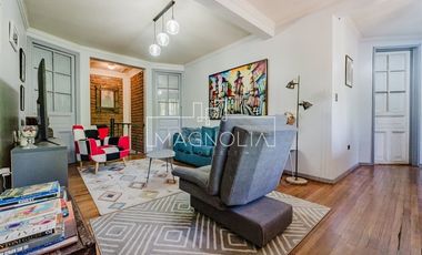 Casa en Venta en ESPECTACULAR CASA DE DOS TERRENOS EN PASAJE PRIVADO