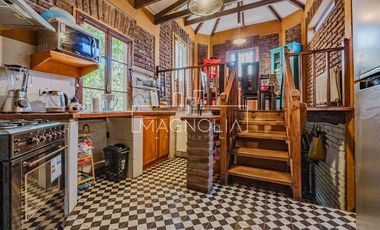 Casa en Venta en ESPECTACULAR CASA DE DOS TERRENOS EN PASAJE PRIVADO