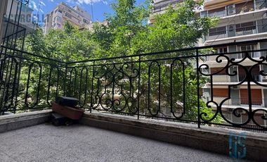 Depto. de 100 m2 cub. con Balcón, depend. baulera, terraza de uso comun. A REFACCIONAR!
