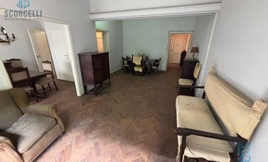 Depto. de 100 m2 cub. con Balcón, depend. baulera, terraza de uso comun. A REFACCIONAR!