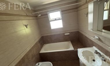 Alquiler PH  3 ambientes con patio en Villa Dominico