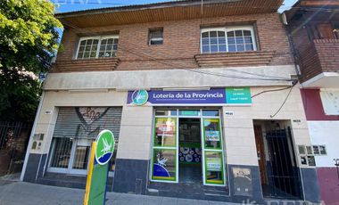 Alquiler PH  3 ambientes con patio en Villa Dominico