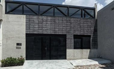 LOCAL COMERCIAL EN RENTA EN PARQUE INDUSTRIAL EN QUERETARO