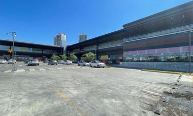 LOCALES EN RENTA  EN PLANTA ALTA EN  CARRETERA FEDERAL 57  QUERÉTARO-MÉXICO.