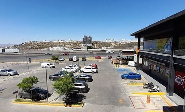 LOCALES EN RENTA  EN PLANTA ALTA EN  CARRETERA FEDERAL 57  QUERÉTARO-MÉXICO.