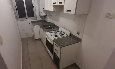 ALQUILO DEPTO 1DORM CON ESCRITORIO (1/2 DORM) EXCELENTE UBICACION PARANA 635 EN NUEVA CORDOBA