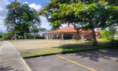 VENTA CASA CAMPESTRE AMOBLADA EN LA TEBAIDA-SECTOR CLUB CAMPESTRE