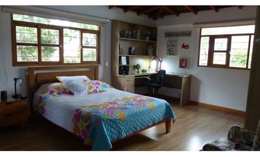 VENTA CASA CAMPESTRE AMOBLADA EN LA TEBAIDA-SECTOR CLUB CAMPESTRE