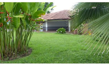 VENTA CASA CAMPESTRE AMOBLADA EN LA TEBAIDA-SECTOR CLUB CAMPESTRE