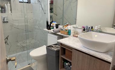 Arriiendo Casa de dos niveles en Conjunto Cerrado en Cajica .