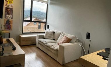 Arriiendo Casa de dos niveles en Conjunto Cerrado en Cajica .