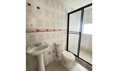 SE ARRIENDA APARTAMENTO DUPLEX TERCER PISO EL RETIRO TULU