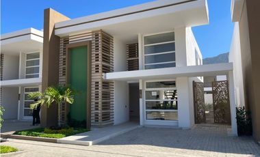 Venta de casa en construcción en Bellohorizonte - Santa Marta