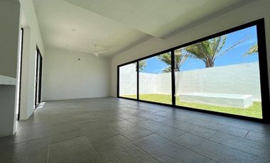 CASA EN VENTA EN PRIVADA RESIDENCIAL OASIS CHOLUL, MERIDA