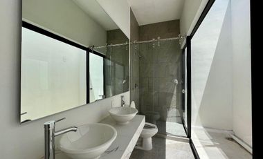 CASA EN VENTA EN PRIVADA RESIDENCIAL OASIS CHOLUL, MERIDA