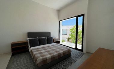 CASA EN VENTA EN PRIVADA RESIDENCIAL OASIS CHOLUL, MERIDA