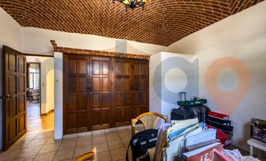 Casa en Venta en Tequisquiapan (Incluye 2 casas y 4 locales comerciales)