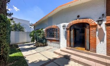 Casa en Venta en Tequisquiapan (Incluye 2 casas y 4 locales comerciales)