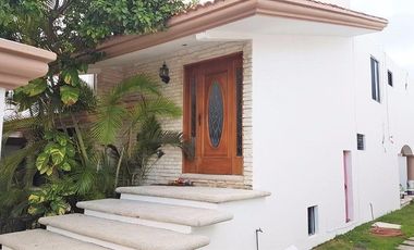 Casa en venta por Ave Luna SMZ Supermanzana 43, Cancun