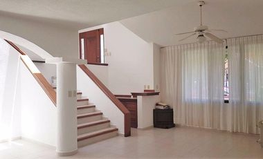 Casa en venta por Ave Luna SMZ Supermanzana 43, Cancun