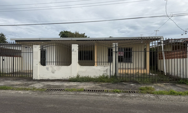 HERRERA / CHITRE / 609M / 3 HABITACIONES / 2 PARKING / TERRAZA