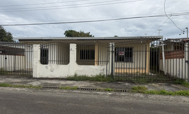 HERRERA / CHITRE / 609M / 3 HABITACIONES / 2 PARKING / TERRAZA