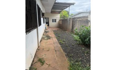 HERRERA / CHITRE / 609M / 3 HABITACIONES / 2 PARKING / TERRAZA