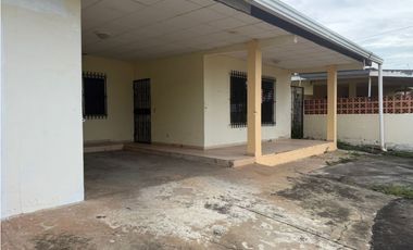 HERRERA / CHITRE / 609M / 3 HABITACIONES / 2 PARKING / TERRAZA