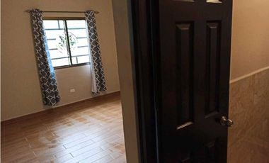 ALQUILER DE CASA EN ALTO BOQUETE  DISPONIBLE A PARTIR DEL 15 DE ENERO