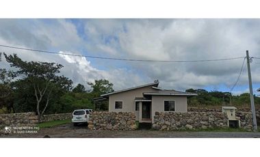 ALQUILER DE CASA EN ALTO BOQUETE  DISPONIBLE A PARTIR DEL 15 DE ENERO