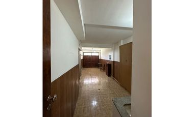 Venta Chalet 5 ambientes en zona San Carlos.