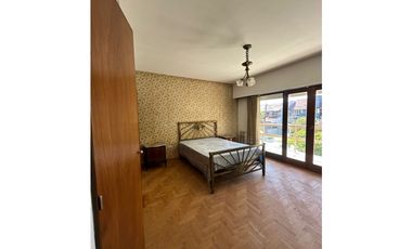 Venta Chalet 5 ambientes en zona San Carlos.