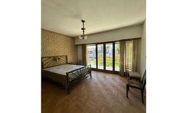 Venta Chalet 5 ambientes en zona San Carlos.