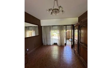 Venta Chalet 5 ambientes en zona San Carlos.