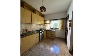 Venta Chalet 5 ambientes en zona San Carlos.