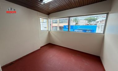 Casa céntrica en alquiler – Uso profesional / administrativo