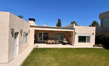 Casa en venta en Barrio privado Pago Chico