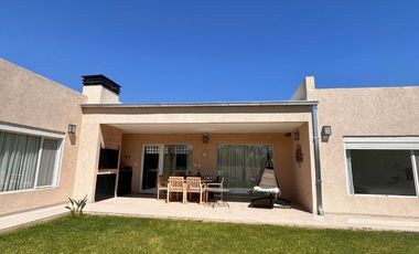 Casa en venta en Barrio privado Pago Chico