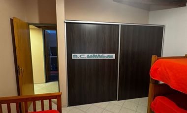 AT160. MAGNÍFICA CASA 3 DORM. QUINCHO+PILETA+COCHERAS (8PAX)