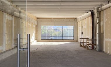 Local Comercial en Arriendo en Av. Camino Los Trapenses 1800