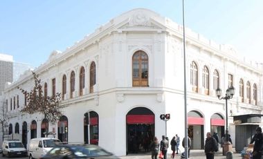 Local Comercial en Arriendo en Sector Metro Puente Cal Y Canto