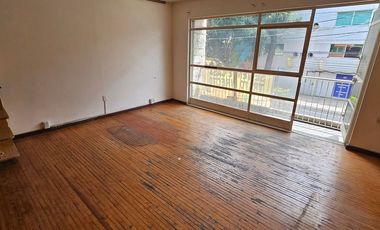 Casa en venta en la colonia Narvarte, a una cuadra de Parque Delta, B. J., CDMX.