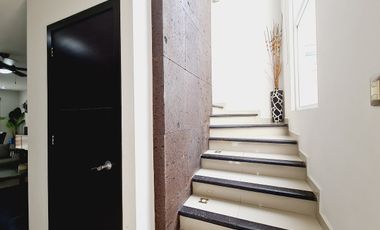 Casa en Venta Lomas del Sol con amplio Jardin