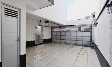 Casa en Venta Lomas del Sol con amplio Jardin