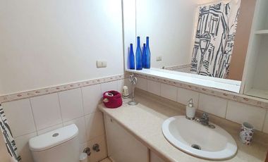 Depto 3d+1b Con Patio, Amoblado Y Estacionamiento.