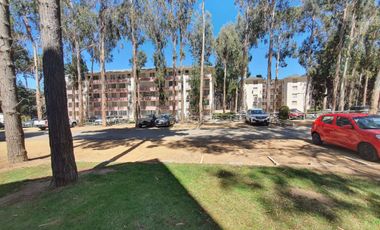 Depto 3d+1b Con Patio, Amoblado Y Estacionamiento.