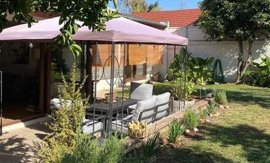 Casa con jardín cercana a Mall Los Dominicos