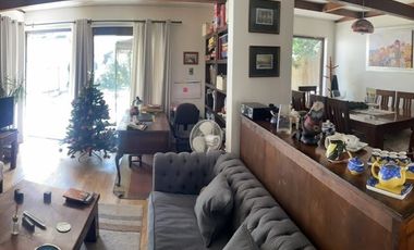 Casa con jardín cercana a Mall Los Dominicos