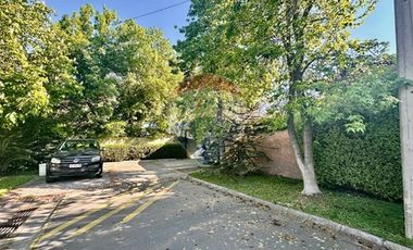 MARAVILLOSA!  EN CONDOMINIO, CERCA PORTAL